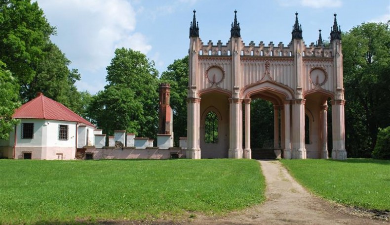 Ruiny Pałacu paca w Dowspudzie, © Olga Jeżak, Fotolia.com