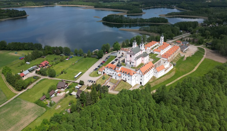 Pokamedulski klasztor w Wigrach, fot. Michał Raś